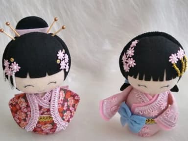Boneca Kokeshi em em feltro