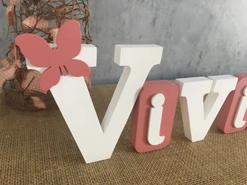 Letras de mdf -nomes Blocos Borboleta