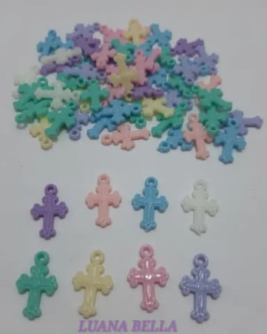 Pingente de Cruz em acrílico colorido - pct c/ 100 unidades