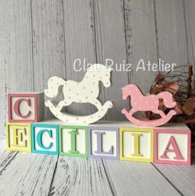 Decoração Bebê - Cubos 6x6cm + Cavalinho de Balaço