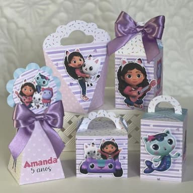 Kit 60 Lembrancinhas a Casa Mãgica da Gabi