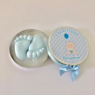 Lembrancinha Chá de Bebê Pezinho na latinha