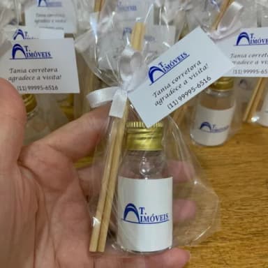 Brinde Corporativo Mini Aromatizador com Logo Corretor