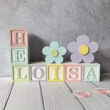 Tons Pastel Cubos 6x6cm e Dupla de Flor Decoração Bebê