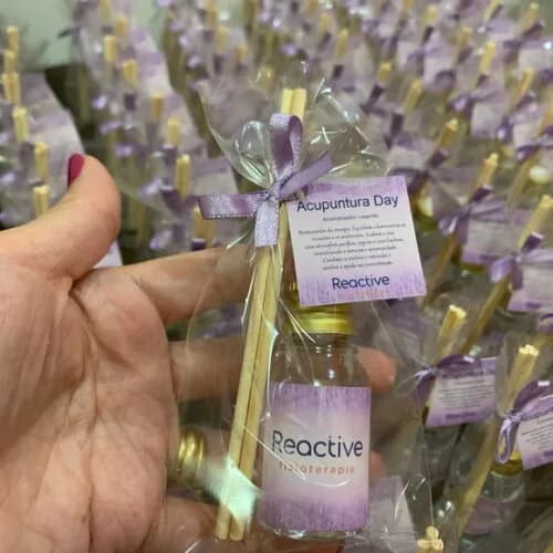 Brinde Fisioterapia mini aromatizador com logo