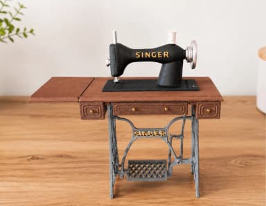 Máquina de Costura Miniatura Singer Decorativa Impressão 3D – Modelo Vintage