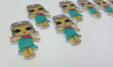 Pingente LOL Merbaby em Acrílico UV de 3,9cm