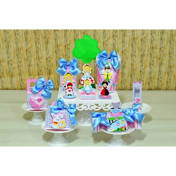 Kit 30 Lembrancinhas - Tema Alice