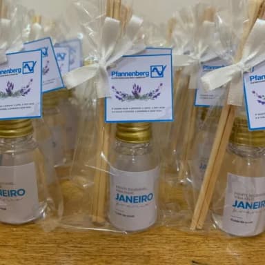Brinde Janeiro Branco Mini Aromatizador com Logo