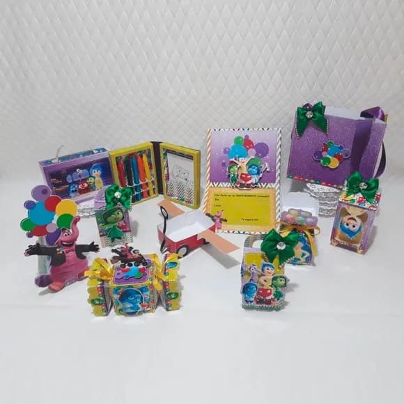 Kit 60 Lembrancinhas - Divertidamente