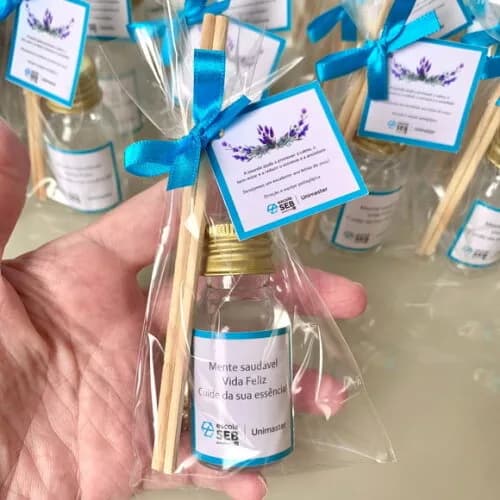 Brinde Volta as Aulas Mini Aromatizador com Logo