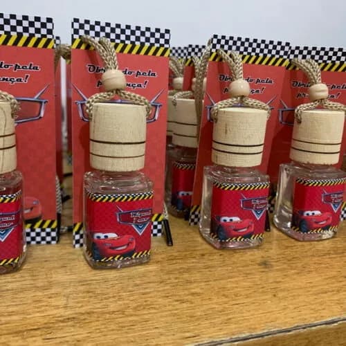 Aromatizador p/ Carro Lembrancinha Aniversário Carros